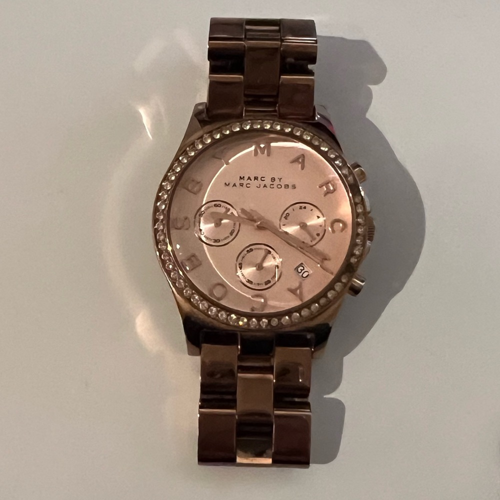 Marc Jacob’s women’s watch. Rose gold.